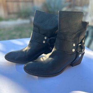 Donald J. Pliner Womens Western Boots